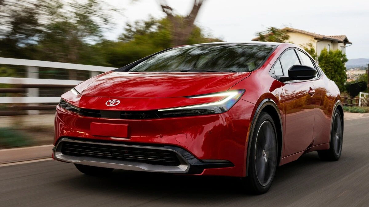 خودروی هیبریدی چیست؟ تفاوت HEV، PHEV و ملایم + وضعیت هیبریدی‌ها در ایران ۱۴۰۵ - تصویر ۳ - بررسی و مقایسه خودرو