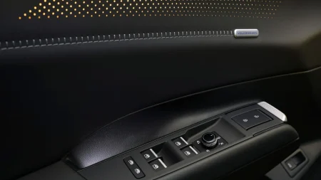 فولکس‌واگن ID. Tiguan معرفی شد / جانشین ID.4 و ID.5 با پیمایش ۶۰۰ کیلومتری - تصویر ۱۱ - وبگردی