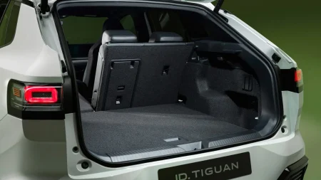 فولکس‌واگن ID. Tiguan معرفی شد / جانشین ID.4 و ID.5 با پیمایش ۶۰۰ کیلومتری - تصویر ۴۱ - وبگردی