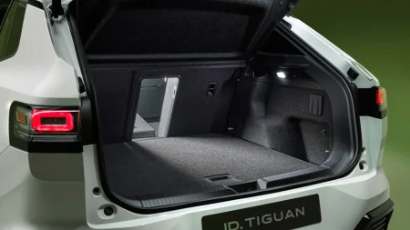 فولکس‌واگن ID. Tiguan معرفی شد / جانشین ID.4 و ID.5 با پیمایش ۶۰۰ کیلومتری - تصویر ۴۳ - وبگردی