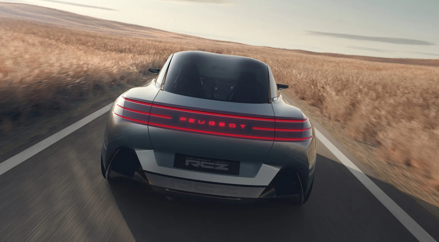 پژو RCZ ویژن در پاریس رونمایی شد / کوپه برقی با پیمایش ۶۰۰ کیلومتری - تصویر ۲ - وبگردی